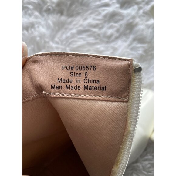 TRU COMFORT FOAM Cream Faux Leather Ankle Boots Size 6 - Picture 8 of 9